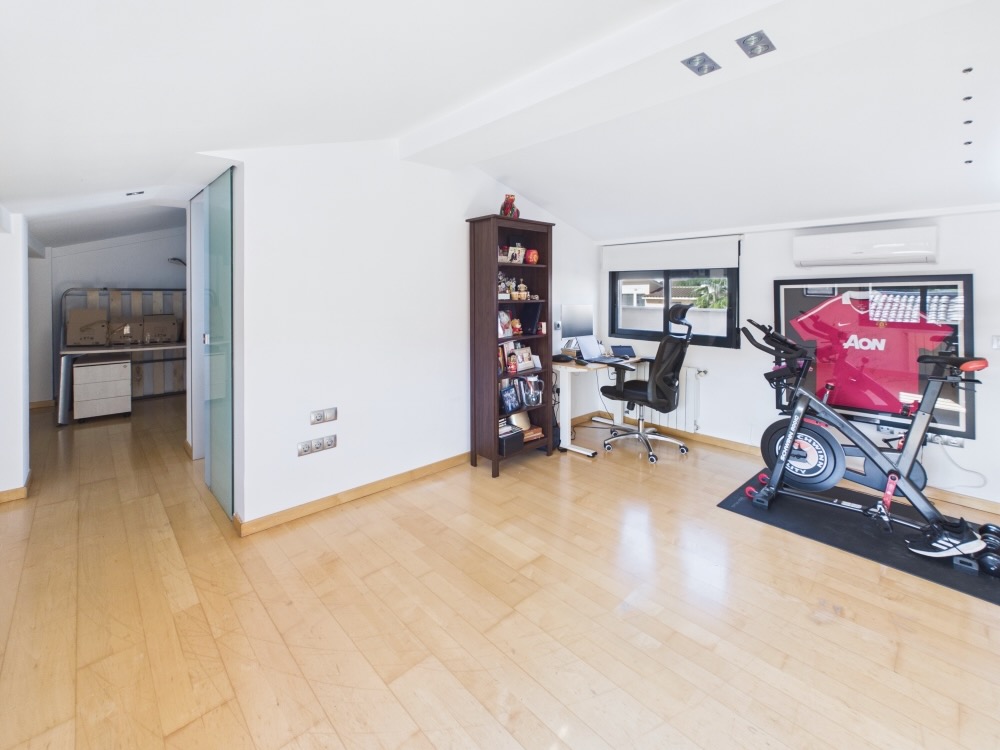 Property 2533 - Image 64